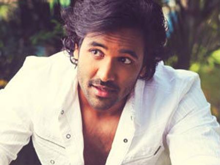 మంచు విష్ణు కొత్త చిత్రం 'దూసుకెళ్తా'..డిటేల్స్