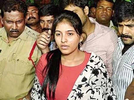 ప్రాణహాని ఉంది.. రక్షణ కల్పించండి: అంజలి