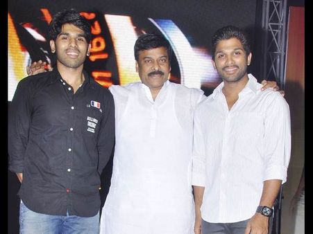 టిక్కెట్లే తెగడం లేదు, మెగా చెట్టుకింది మొక్కలం: బన్నీ