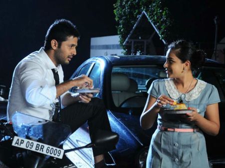 న్యూ లవ్ స్టోరీ (గుండె జారి గల్లంతయ్యిందే ప్రివ్యూ )