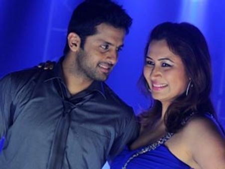 గ్లామరే తప్ప...విషయం లేని గుత్తా జ్వాలా!