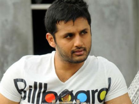 రీమేక్ చిత్రం కమిటైన నితిన్...డిటేల్స్