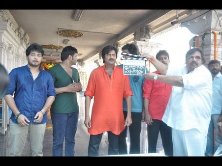 మంచు ఫ్యామిలీ మల్టీస్టారర్ మొదలైంది(ఫోటోలు)