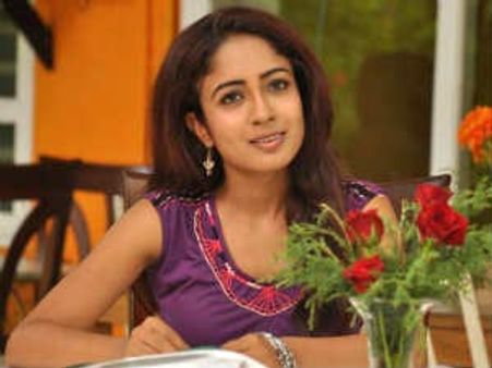 అనుష్క ‘రుద్రమదేవి’లో తికిటతకిట పాప