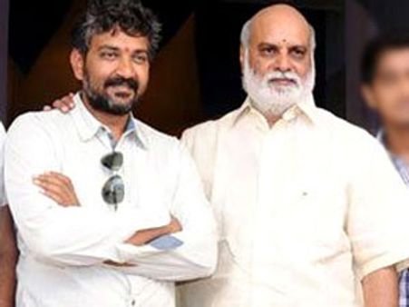 హాట్ న్యూస్ : రాజమౌళికి అసిస్టెంట్‌గా రాఘవేంద్రరావు