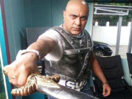 ‘రుద్రమదేవి’ షూటింగులో గాయపడ్డ బాబాసెహగల్