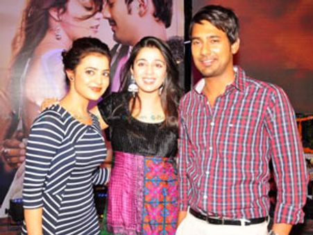 ఛార్మి తొలిసారిగా గెస్ట్ రోల్ లో