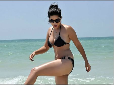 శృంగార తార పుట్టినరోజు నేడు (హాట్ ఫోటోలు)