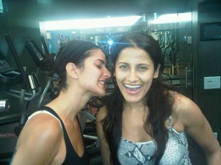 జిమ్ లో కత్రినా కైఫ్ కేక (హాట్ ఫోటోలు)