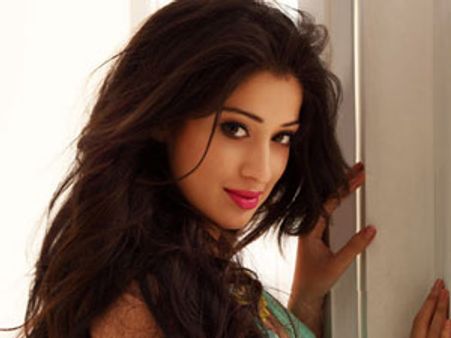 రవితేజ 'బలుపు' లో గెస్ట్ గా బాలయ్య హీరోయిన్