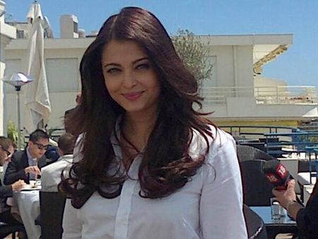 కాన్స్ ఫిల్మ్‌ఫెస్ట్ : ఐశ్వర్య అందం అదిరింది.. (ఫోటోలు)