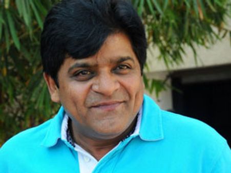 అలీకి పద్మశ్రీ అవార్డు కూడా ప్రకటించాలి