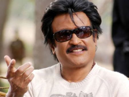 కొత్త డైరక్టర్ ని రజనీకాంత్ మెచ్చుకున్నారు