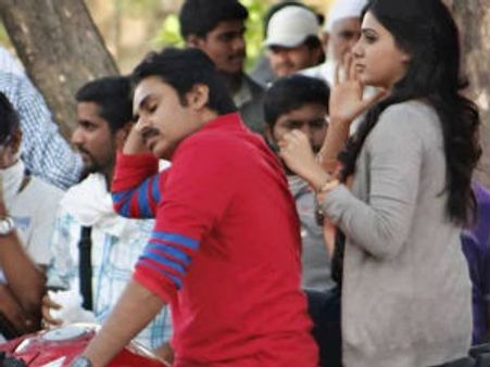 ‘అత్తారింటికి దారేది’ డబ్బింగ్ షురూ..