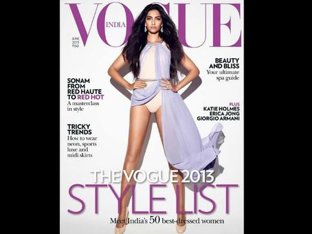 వోగ్ మోగజైన్‌ కోసం...సెక్సీగా సోనమ్ కపూర్
