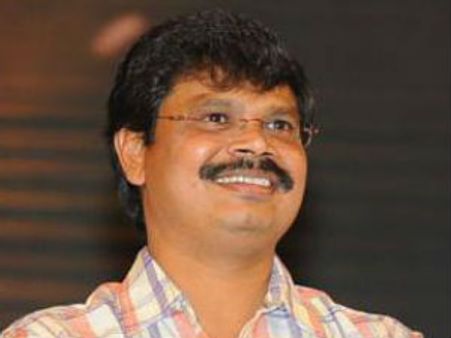 తిరుమలలో బోయపాటి....బాలయ్య మూవీకి మొక్కు!