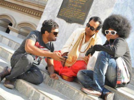 ‘ఇద్దరమ్మాయిలతో' లో ఆ సీన్స్ కోత