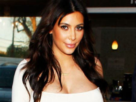 ఆడపిల్లకు జన్మనివ్వబోతున్న సెక్సీలేడీ