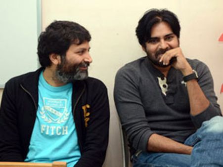 పవన్-త్రివిక్రమ్ మూవీ టైటిల్, ఫస్ట్‌లుక్ ఎప్పుడంటే..?