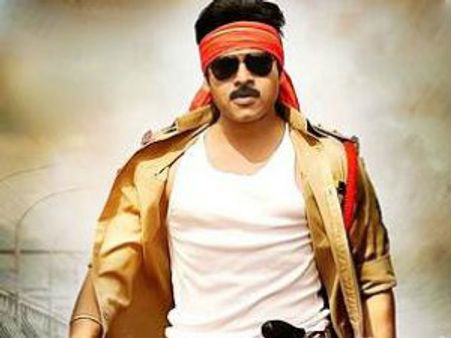 పవన్ కల్యాణ్ స్క్రీన్ ప్లే రాస్తున్నాడు