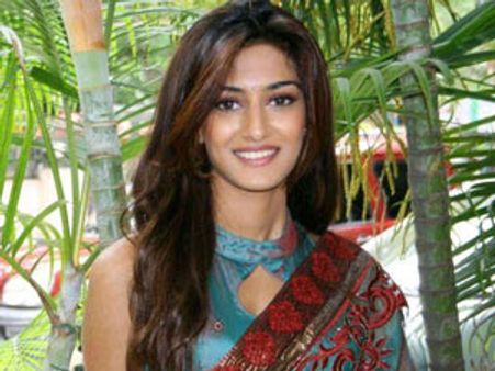 బాలయ్య‌తో చేయడం లేదు : మిస్ ఇండియా