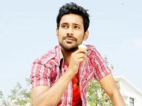 మరో సినిమాకు కమిటైన వరణ్ సందేష్