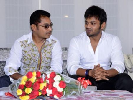 బన్నీ, మనోజ్ సినిమాలతో సహా... 8 సినిమాలతో లగడపాటి