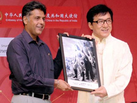 భారతీయ సినిమాల్లో ఛాన్స్ ఇవ్వండి : జాకీ చాన్