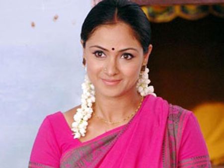 ఇక ఆ... పాత్రలు ‘సై’ అంటున్న సిమ్రన్