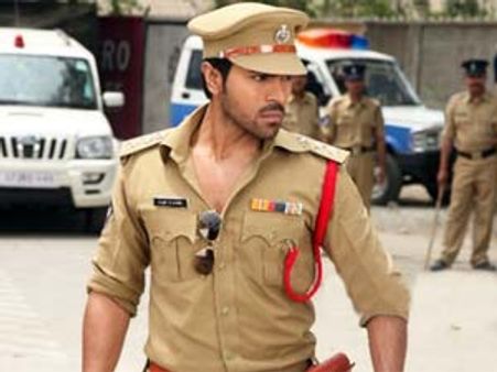 నిర్మాత మారాడు: ‘జంజీర్’ గట్టెక్కేనా?