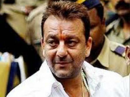 జైలులో సంచులతో సంజయ్ దత్ తిప్పలు