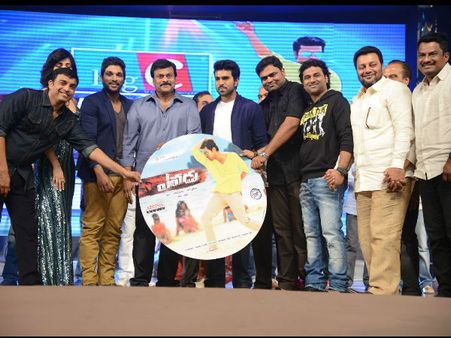 జాగ్రత్తగా తీయకుంటే ‘ఎవడు’ పెద్ద ప్లాపవుతుందని హెచ్చరించాను : చిరంజీవి