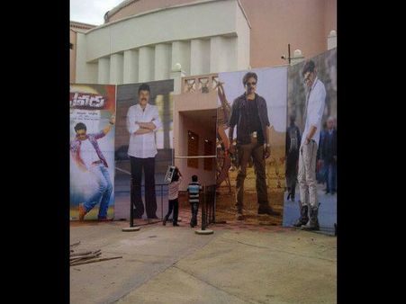 ‘ఎవడు’ ఆడియోకు ఏర్పాట్లు పూర్తి(ఫొటోలు)