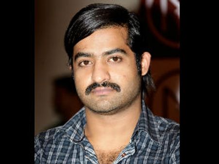 దిల్ రాజు బ్యానర్ లో మరోసారి ఎన్టీఆర్‌...డిటేల్స్