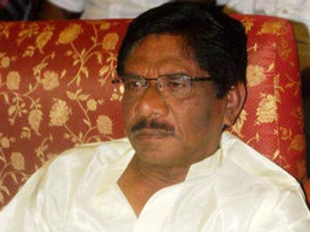 భారతిరాజా ఇంటి వద్ద పోలీసు భద్రత