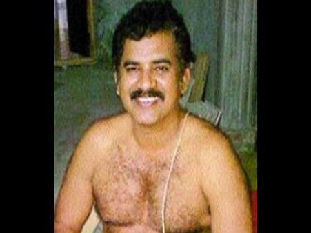 నగ్నపూజలతో నటుడు కేశవతీర్థ దుమారం