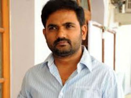 మారుతి దర్శకత్వంలో మరో నిర్మాత కుమారుడు