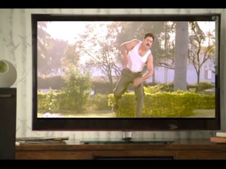 పిజ్జా యాడ్ : హీరో శ్రీహరికి అవమానం!(ఫోటోలు)