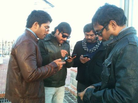 ఫన్నీ ఫోటో : ఎన్టీఆర్, బన్నీ, పూరి, వైట్ల ఇలా...!