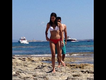 ప్రియుడితో కలిసి బికినీలో కత్రినా కైఫ్ సరసాలు...(ఫోటోలు)