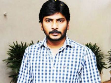 గిమ్మిక్కులు ఏవో చేయాలి తప్పదు: సంపత్ నంది