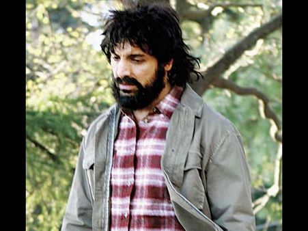 గుర్తుపట్టడమే కష్టం : స్టార్ హీరో షాకింగ్ లుక్