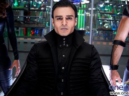 సినిమాలో ఆయన కాస్ట్యూమ్ బరువు 28 కేజీలట!