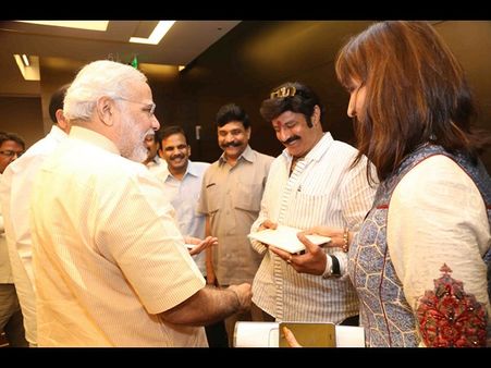 ఫొటోలు: నరేంద్ర మోడీతో తెలుగు సిని ప్రముఖులు భేటీ