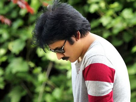 ప్రస్తుతం పవన్ ఎక్కడ...ఏం చేస్తున్నారు?