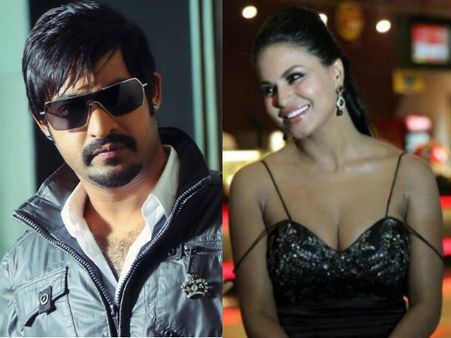 జూ ఎన్టీఆర్‌‌తో పాకిస్తాన్ బ్యూటీ రొమాన్స్గ్?