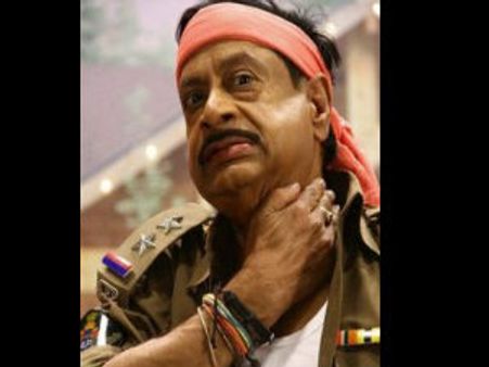 'గబ్బర్ సింగ్' గా మరోసారి ఎమ్.ఎస్.నారాయణ(ఫోటో)