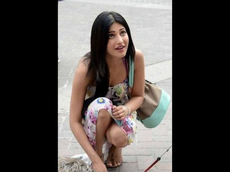 ముద్దు సీన్‌: శృతి హాసన్ రూటే సప ‘రేటు’!