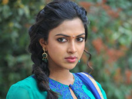 మంచు మనోజ్ సరసన అమలా పాల్