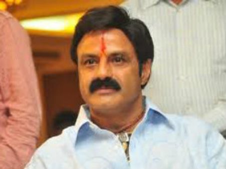 అభిషేక సేవలో బాలకృష్ణ